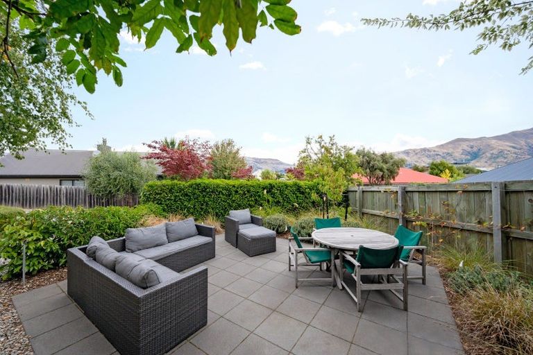 Photo of property in 19 Allenby Place, Wanaka, 9305