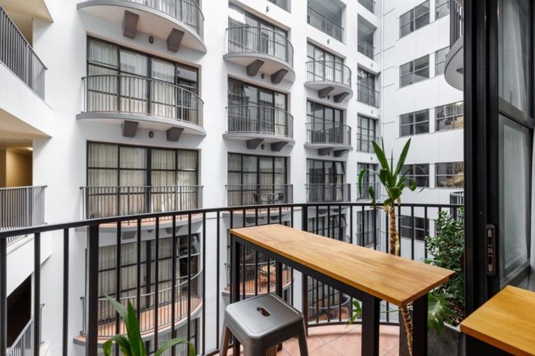 Photo of property in Atrium Towers, 4i/154 The Terrace, Wellington Central, Wellington, 6011