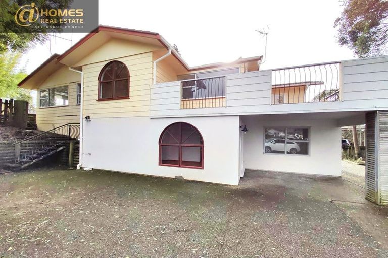 Photo of property in 40 Eyre Street, Henderson, Auckland, 0612