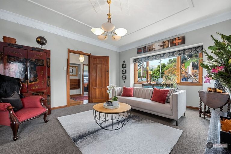 Photo of property in 37 Pohutukawa Street, Woburn, Lower Hutt, 5010