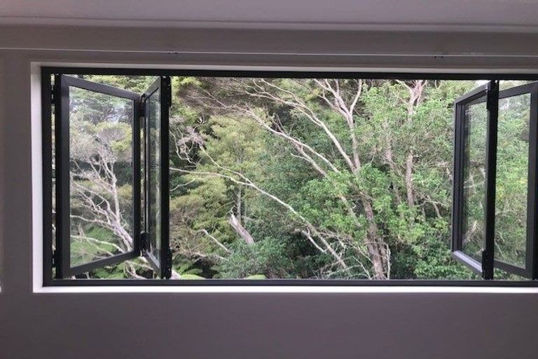 Photo of property in 4/12 Herons Way, Northcote, Auckland, 0627