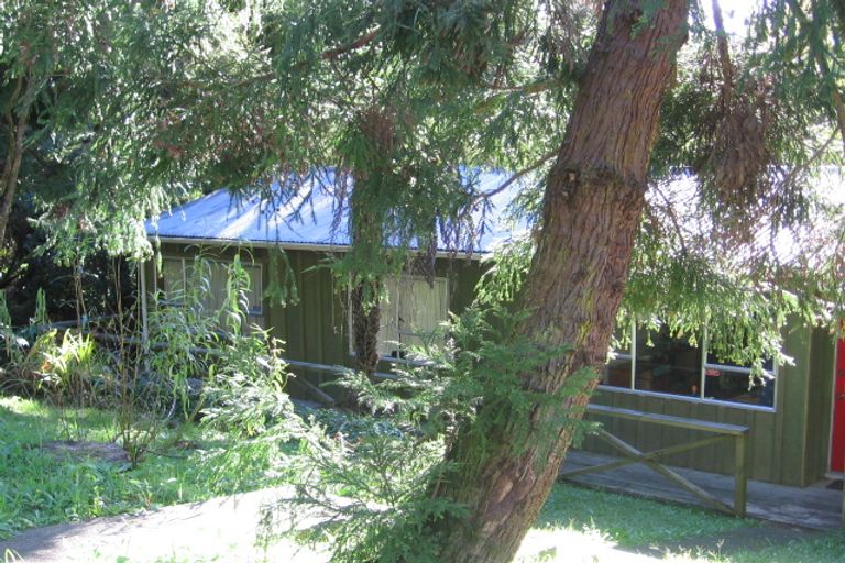 Photo of property in 144 Laingholm Drive, Laingholm, Auckland, 0604