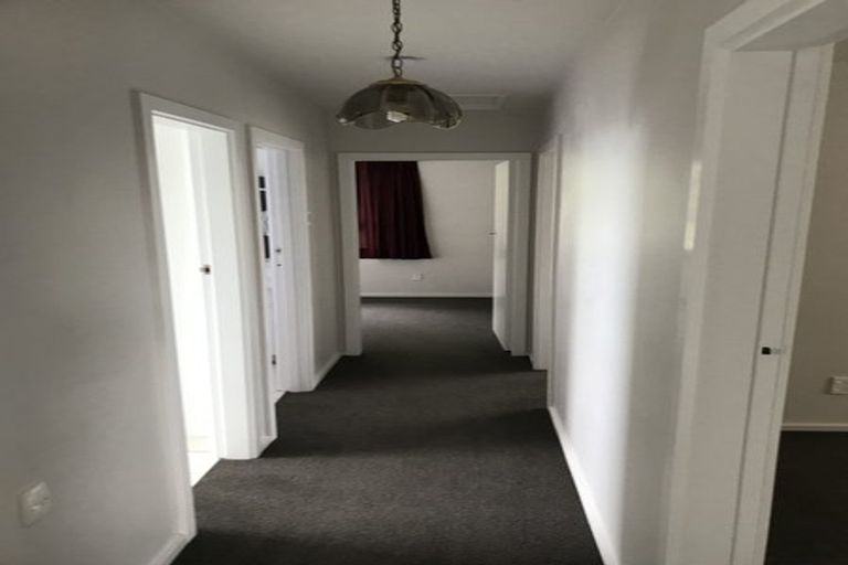 Photo of property in 33 Fern Drive, Halswell, Christchurch, 8025