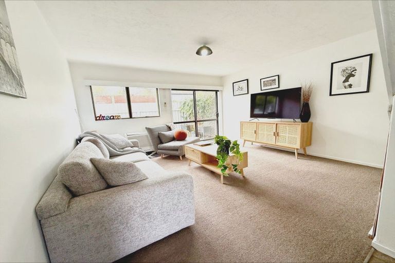 Photo of property in 4/702 Grays Road, Mahora, Hastings, 4120