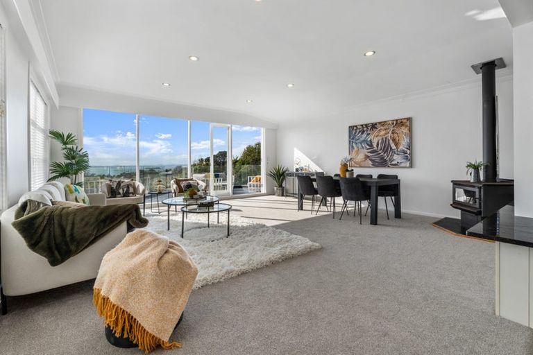 Photo of property in 90 Sandspit Road, Shelly Park, Auckland, 2014