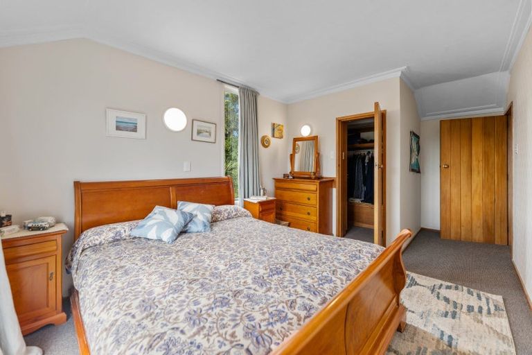 Photo of property in 16 Solway Street, Holmes Hill, Oamaru, 9401