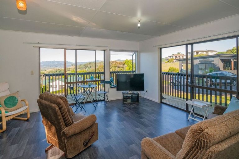 Photo of property in 1b Miro Place, Whitianga, 3510