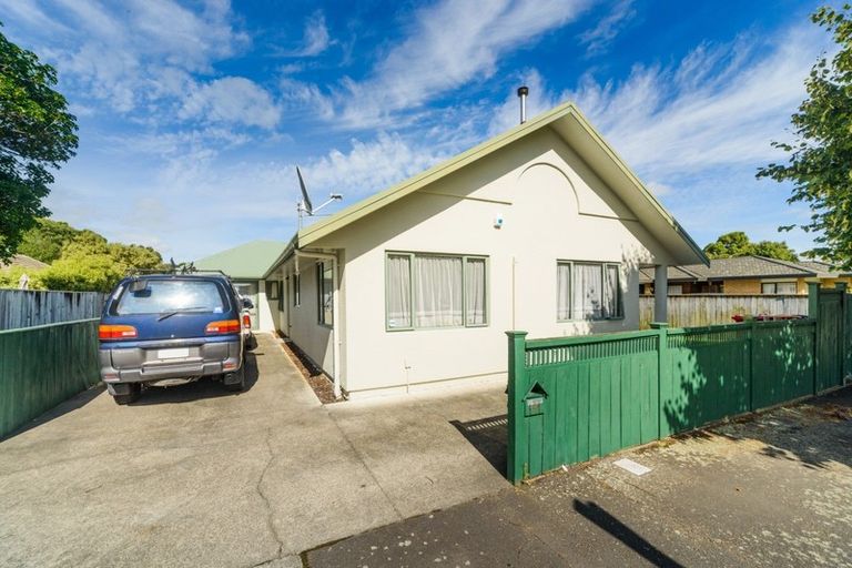 Photo of property in 44 South Street, West End, Palmerston North, 4410