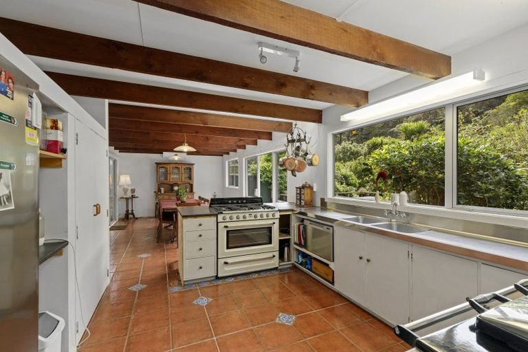 Photo of property in 84 Crowther Road, Wainuiomata, 5373