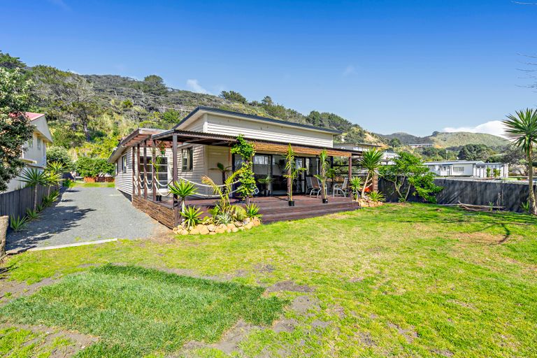 Photo of property in 218 Maunsell Road, Port Waikato, Tuakau, 2695