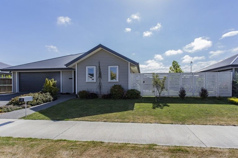 Photo of property in 22 Pimlico Place, Rangiora, 7400