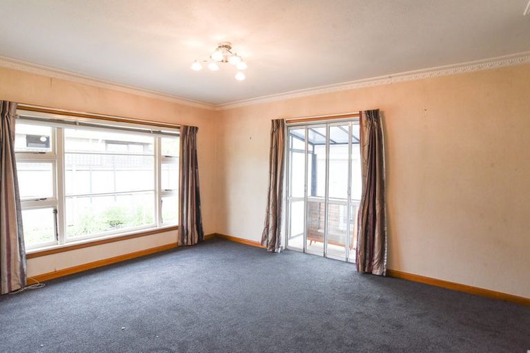 Photo of property in 10 Mappleton Avenue, Burnside, Christchurch, 8053