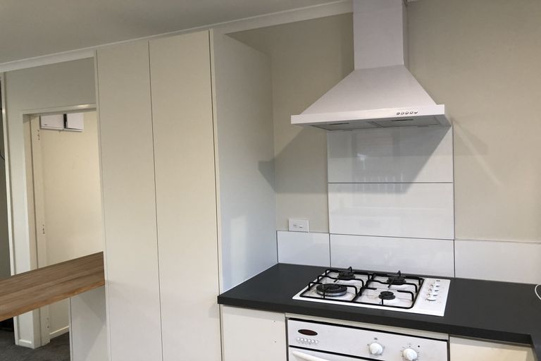 Photo of property in 32 Tomkins Street, Green Island, Dunedin, 9018