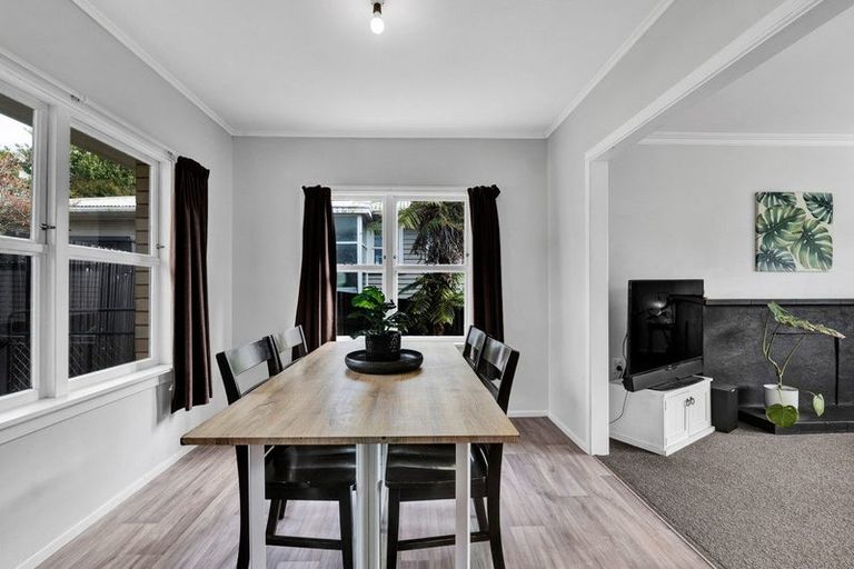 Photo of property in 90 Bayly Road, Blagdon, New Plymouth, 4310