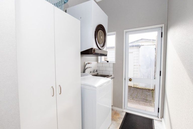 Photo of property in 37 Darlington Street, Ngatea, 3503