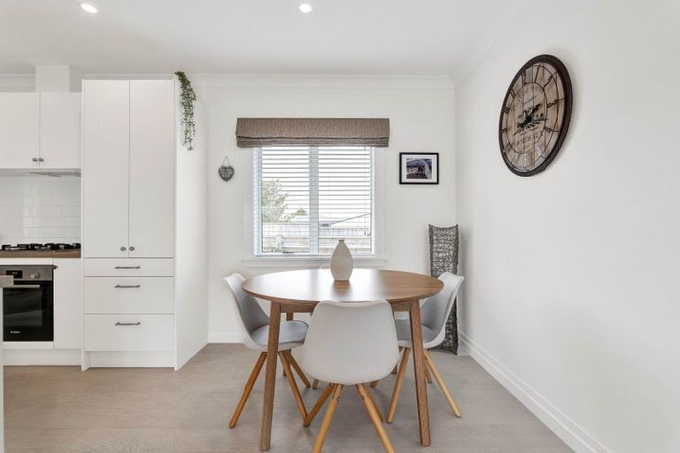 Photo of property in 54a Cloten Road, Stratford, 4332