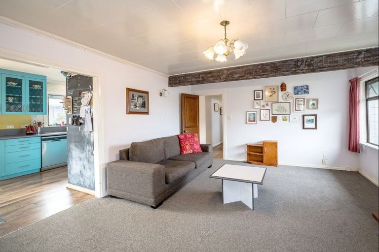 Photo of property in 105 Watt Street, Featherston, 5710