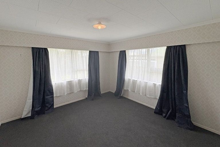 Photo of property in 11 Mccallum Street, Dannevirke, 4930