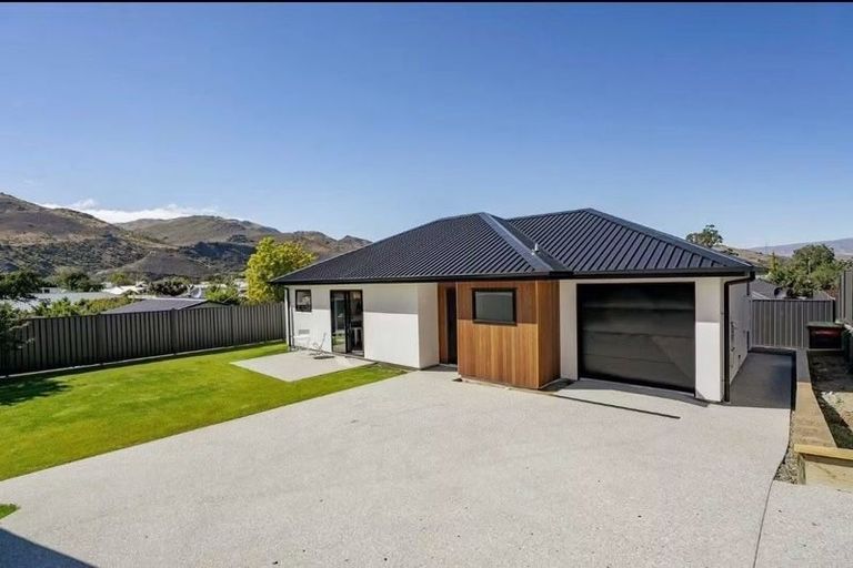 Photo of property in 52a Ray Street, Cromwell, 9310