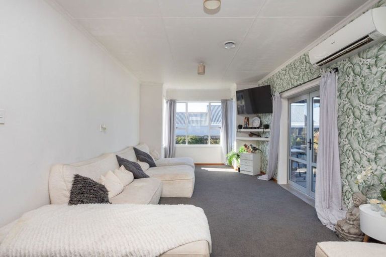 Photo of property in 11 Smith Street, Dannevirke, 4930