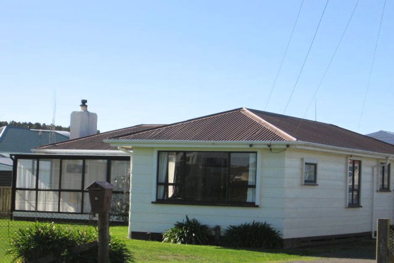 Photo of property in 5 Taylor Street, Foxton Beach, Foxton, 4815