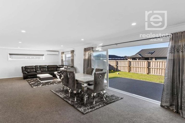 Photo of property in 8 Clonbunny Close, Rolleston, 7614