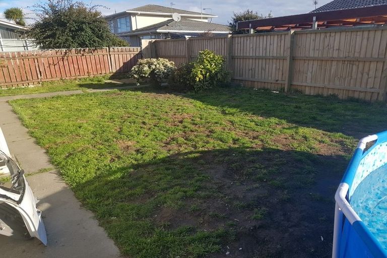 Photo of property in 2/3 Farnborough Street, Aranui, Christchurch, 8061