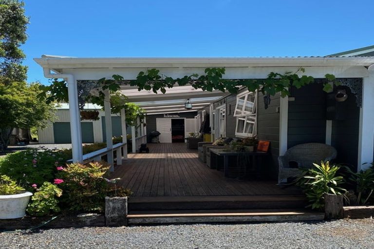 Photo of property in 46 Wiroa Road, Kerikeri, 0293