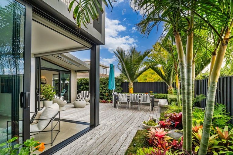Photo of property in 35a Pitau Road, Mount Maunganui, 3116