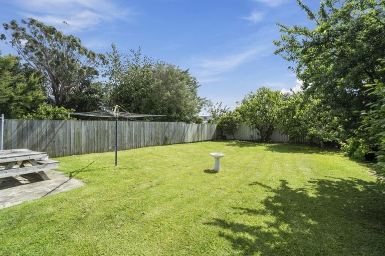Photo of property in 55 Eatwell Avenue, Paraparaumu Beach, Paraparaumu, 5032