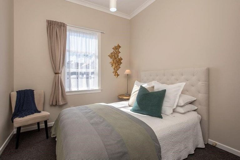 Photo of property in 296 Karori Road, Karori, Wellington, 6012