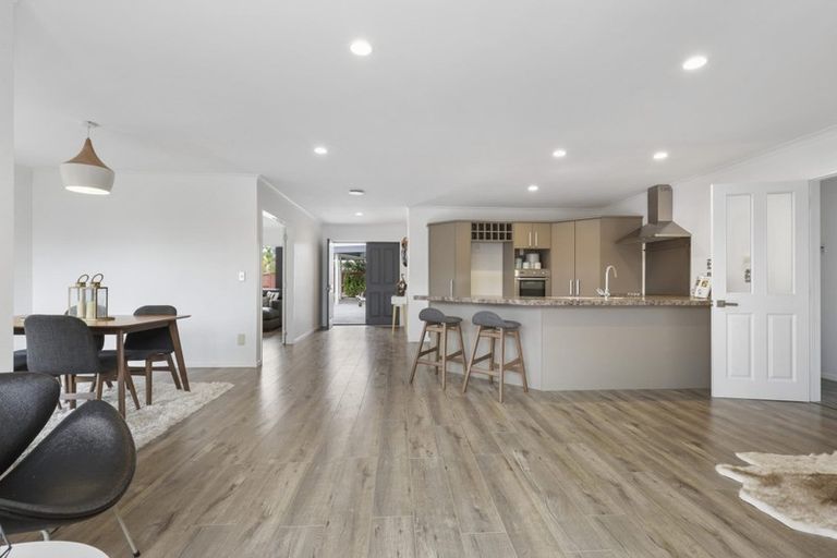 Photo of property in 22 Whitford Place, Rototuna North, Hamilton, 3210