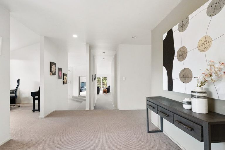 Photo of property in 20 Chester Avenue, Greenhithe, Auckland, 0632