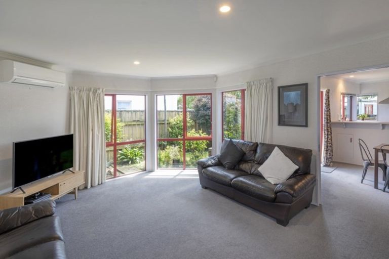 Photo of property in 67a Freyberg Street, Lyall Bay, Wellington, 6022