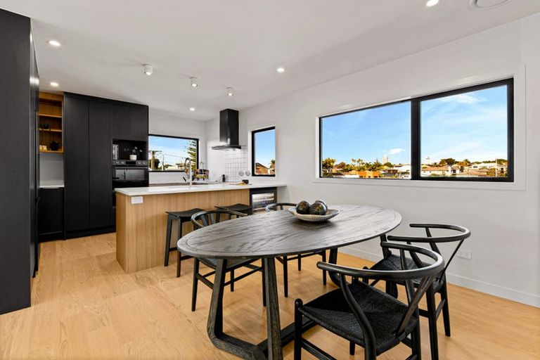 Photo of property in 2/1 Omana Road, Milford, Auckland, 0620