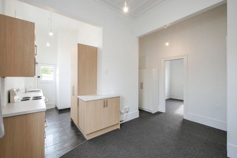 Photo of property in 114 Macandrew Road, South Dunedin, Dunedin, 9012