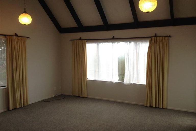 Photo of property in 10 Amapur Drive, Khandallah, Wellington, 6035