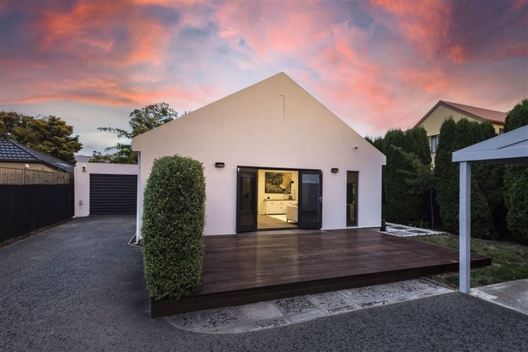 Photo of property in 1/118 Innes Road, St Albans, Christchurch, 8052