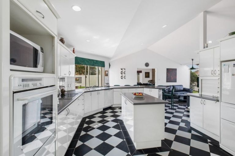 Photo of property in 8 Glenross Drive, Wattle Downs, Auckland, 2103