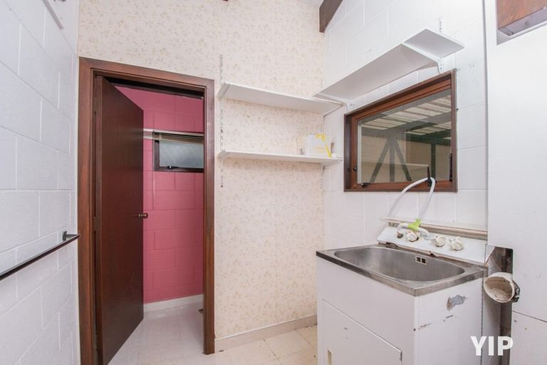 Photo of property in 1 Kim Street, Khandallah, Wellington, 6035