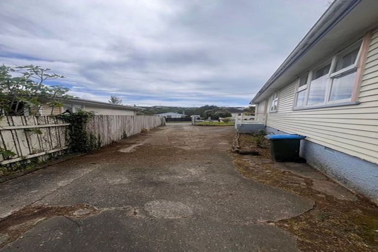 Photo of property in 72 Castor Crescent, Cannons Creek, Porirua, 5024
