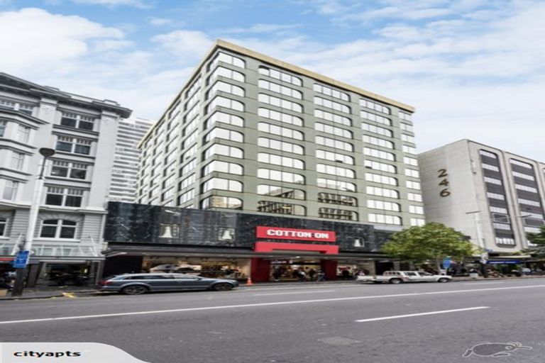 Photo of property in 238 Queen Street, Waimate, 7924