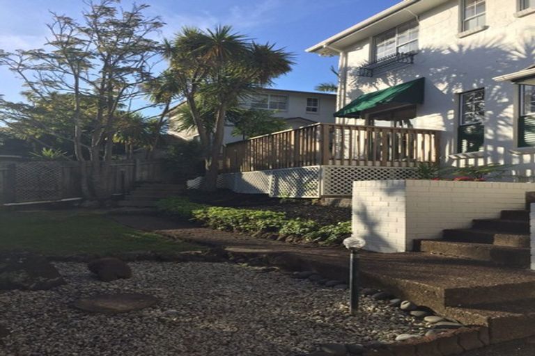 Photo of property in 3/26a Penning Road, Castor Bay, Auckland, 0620