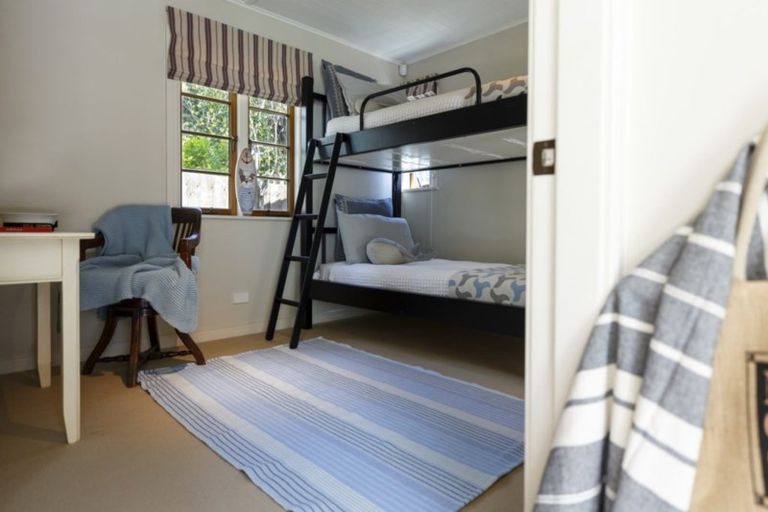 Photo of property in Blackhorse Cottage, 14 Iwa Street, Mapua, 7005