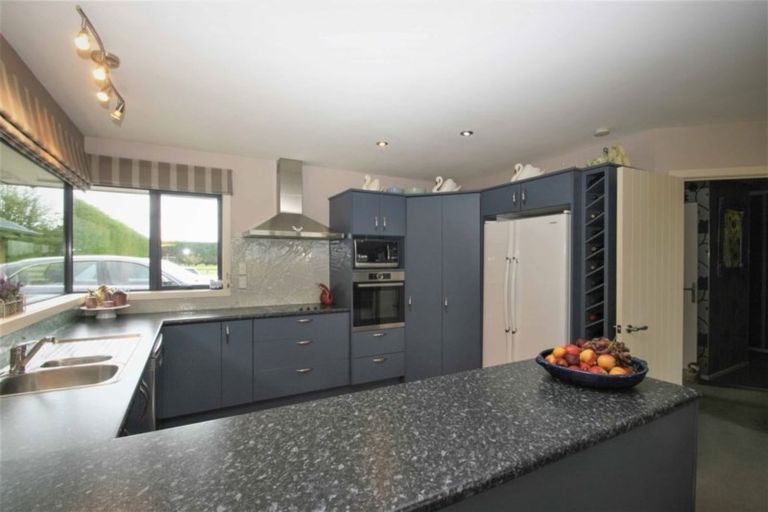 Photo of property in 16 Fowler Road, West Plains, Invercargill, 9874