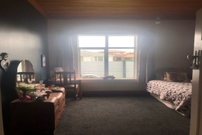 Photo of property in 44 Queen Street, Winton, 9720