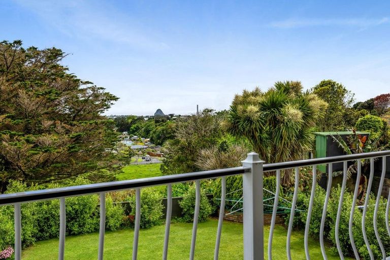 Photo of property in 3 Cowling Road, Hurdon, New Plymouth, 4310