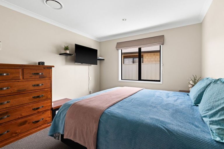 Photo of property in 216 Frimley Oaks, Frimley, Hastings, 4120