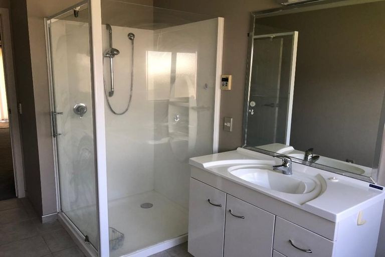 Photo of property in 76 Lisland Drive, Kinloch, Taupo, 3377