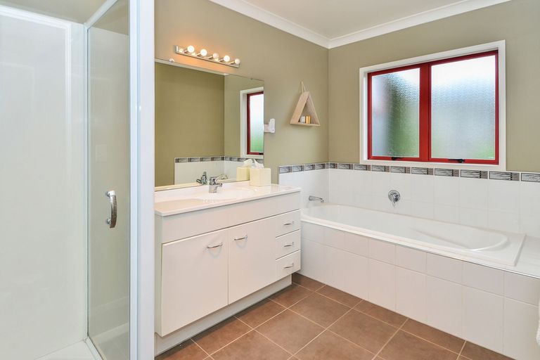 Photo of property in 47 Isabella Drive, Pukekohe, 2120